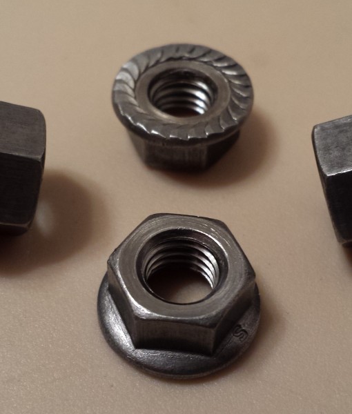 Serrated_hex_flange_nut.jpg